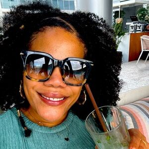 Meet your Posher, Sheena